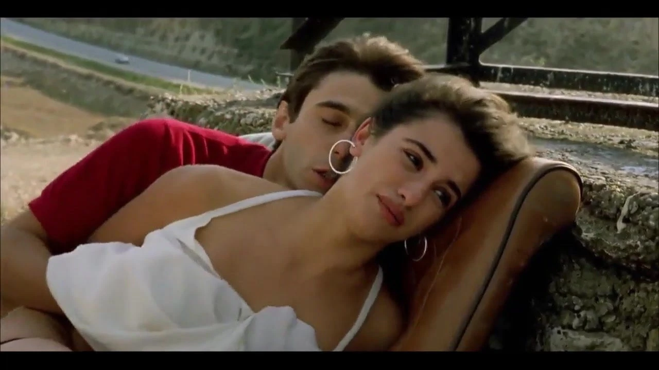 Penelope Cruz‘ nipples sucked hard – Jamon Jamon